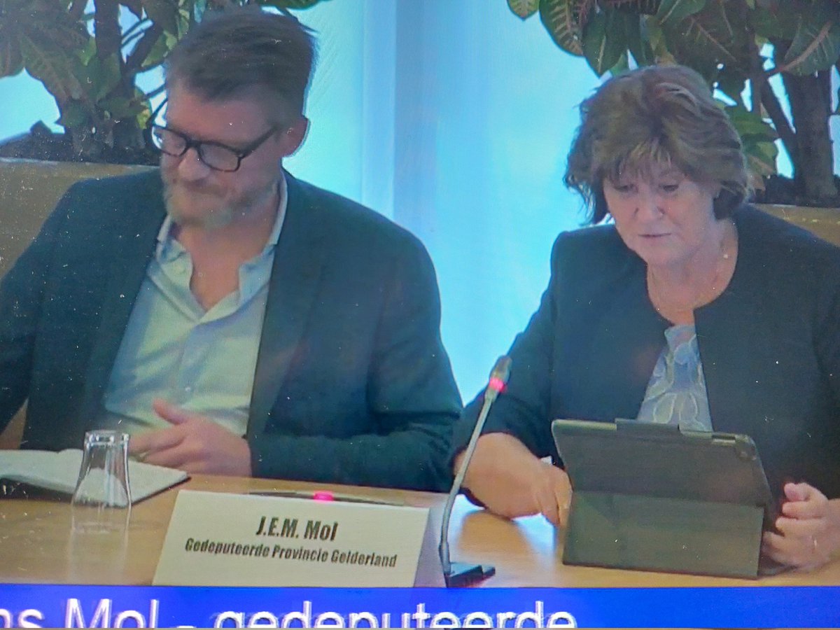 Eric Wijnacker (@ericwijnacker) on Twitter photo Gedeputeerde Ans Mol nu te gast bij <a href="/raadburen/">Gemeenteraad Buren</a> in Maurik over windpark Echteld-Lienden en eventueel kerncentrale als alternatief . <a href="/dgrivierenland/">De Gelderlander</a> Gedeputeerde Ans Mol nu te gast bij <a href="/raadburen/">Gemeenteraad Buren</a> in Maurik over windpark Echteld-Lienden en eventueel kerncentrale als alternatief . <a href="/dgrivierenland/">De Gelderlander</a>
