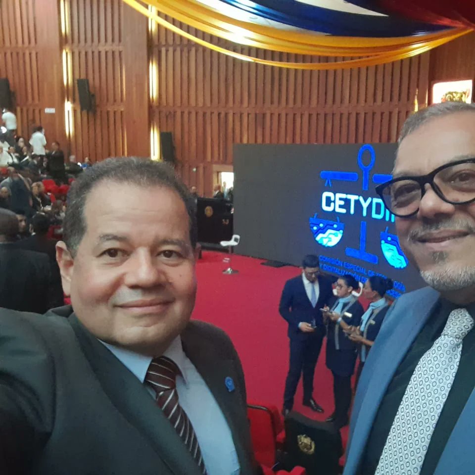 Fuerza Laboral Fondo tweet media