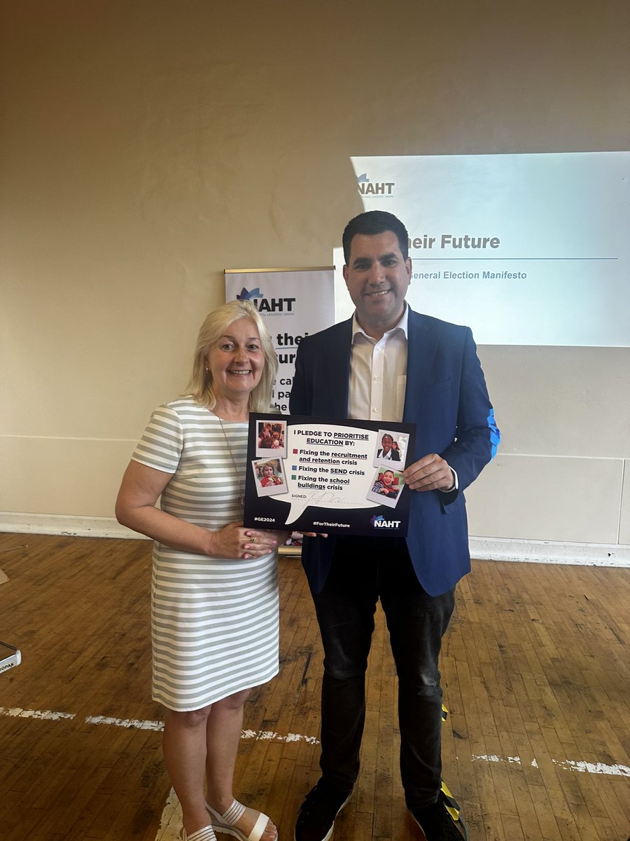 Mrs_CHunter's tweet image. Thank you @RichardBurgon for signing the NAHT education manifesto #ForTheirFuture #GE2024 @NAHTnews