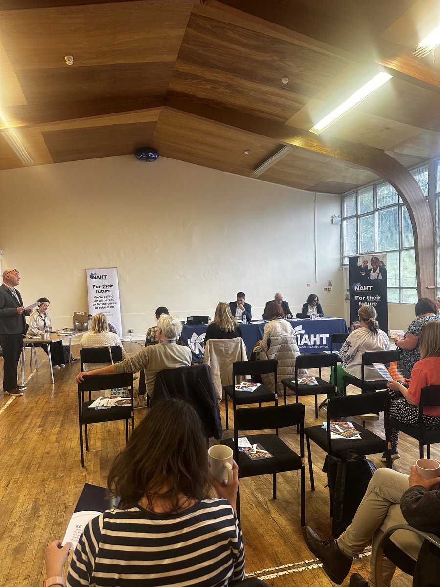Mrs_CHunter's tweet image. David, NAHT head teacher is opening the education hustings with support from ⁦⁦@NEUYorksHumber⁩  #ForTheirFuture #GE2024 ⁦@NAHTnews⁩