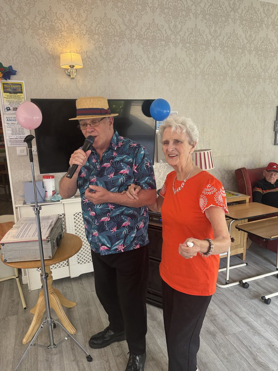 Big happy birthday to Mary great day with Leon ❤️🎁xxx