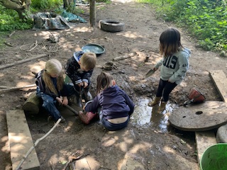 NectonFS's tweet image. Mud! a bit of disappointment at how the trench had dried up, Elm wanted the sloppy, squelchy mud back. Together they mixed the water and created their gloopy mud. Loads of giggles as boots got stuck, so much sensory processing taking place @NectonEYFS