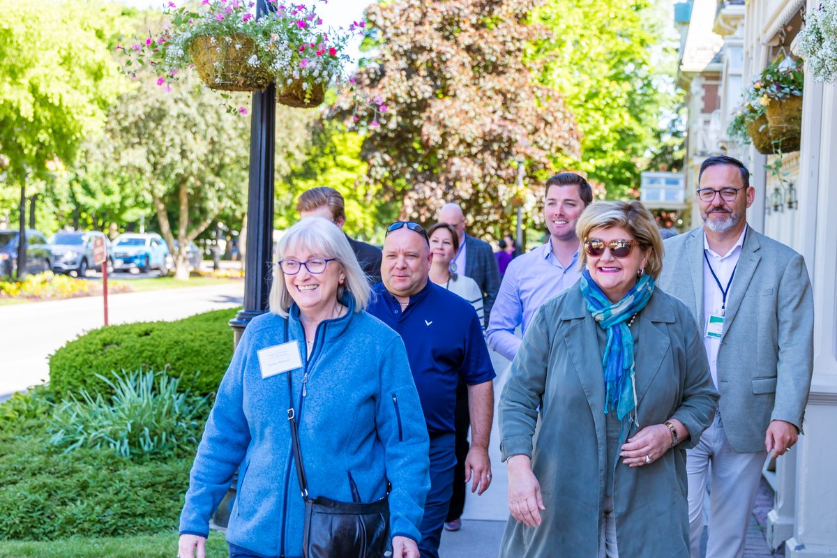 ISED_CA's tweet image. Last month, Minister Hutchings hosted a multilateral meeting on #RuralEconomicDevelopment to discuss growth, workforce development, climate resilience, connectivity and more. 

Learn more: bit.ly/3VwulrB