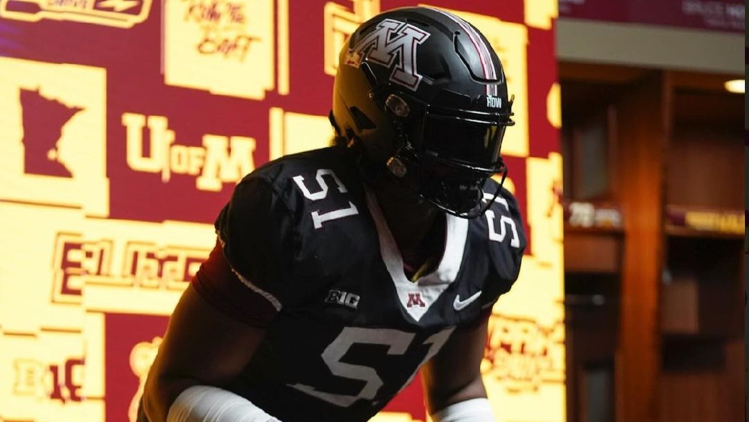 Ryan Burns (@ryanburnsmn) on Twitter photo .<a href="/Cen10Football/">Corona Centennial Football</a> head coach Matt Logan provides analysis on his offensive lineman and new #Gophers OL commit <a href="/DanielShipp07/">Daniel “DJ” Shipp Jr</a>.
"His potential is through the roof. He isn't close to who he is going to become."
247sports.com/college/minnes… .<a href="/Cen10Football/">Corona Centennial Football</a> head coach Matt Logan provides analysis on his offensive lineman and new #Gophers OL commit <a href="/DanielShipp07/">Daniel “DJ” Shipp Jr</a>.
"His potential is through the roof. He isn't close to who he is going to become."
247sports.com/college/minnes…