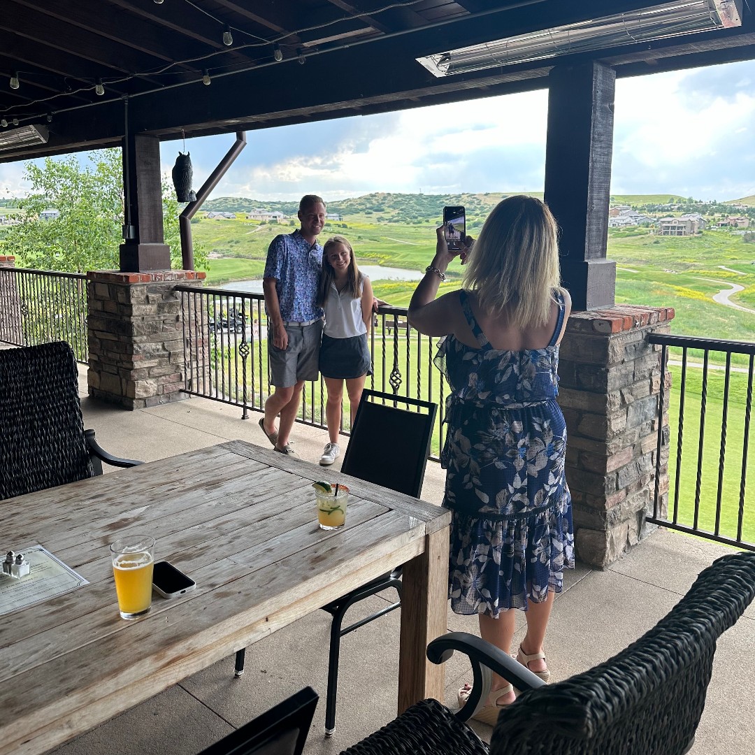 clubatpradera's tweet image. Happy belated Father's Day to all the amazing dads out there! 🎉  The smiles on everyone's faces say it all - a day filled with love, laughs, and of course, tasty eats! 💙🍔🌭 #FathersDayFun #BBQTime #FamilyLove