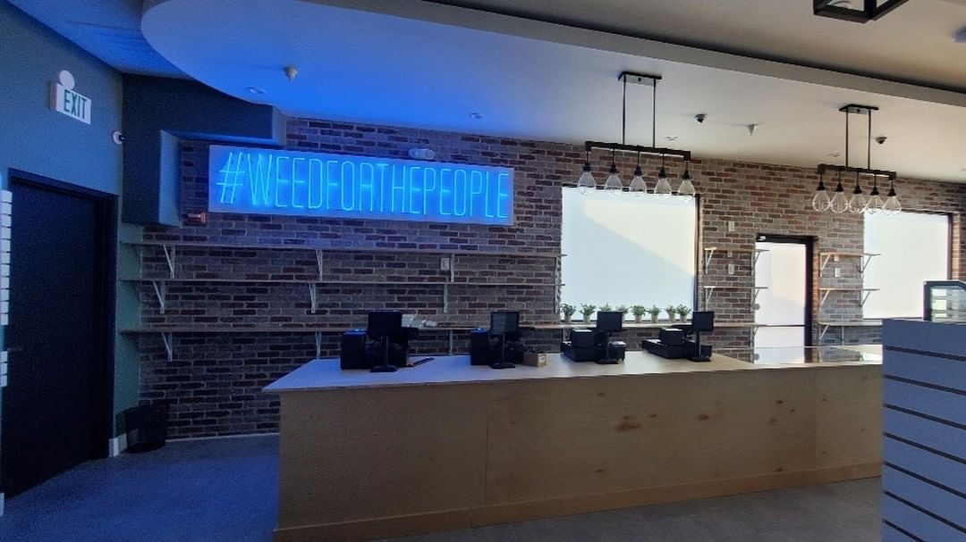 signs_dn's tweet photo. #DNSigns #DesignerNeonSigns #WEEDFORTHEPEOPLE #WFTP #Catalyst #CatalystLancaster #dispensary #weedshop #CustomNeonSign #NeonLobbySign #NeonSign #IndoorNeonSign #LobbySignCompanyLancasterCA #LobbySignCompany #LancasterCASignCompany #LobbySignPackage #SignPackage #DNSigns https://t.co/kF3nIb0Jos