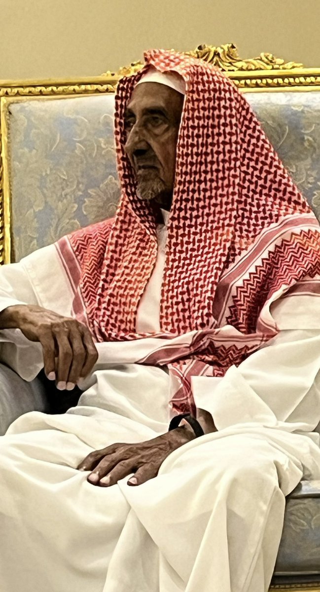 بقلب مؤمن بقضاء الله وقدره تلقينا نبأ وفاة عمي إبراهيم حسين شيخين الذي وافته المنية مساء اليوم بعد معاناة مع المرض سائلا الله أن يرحمه ويغفر له ويسكنه الفردوس الأعلى في الجنة