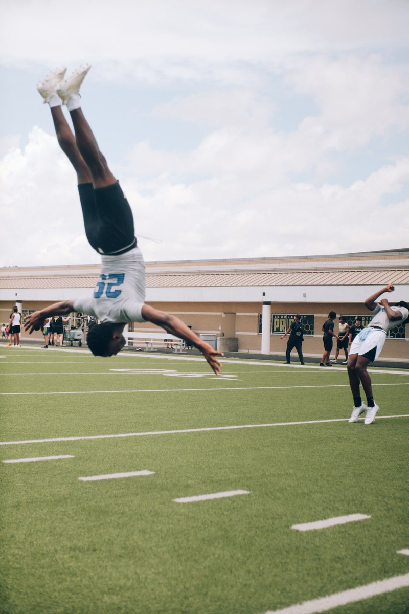 RSS_RangersFB's tweet photo. all gas no breaks 🫰🏾
📸 - @cobyyoudidthatt https://t.co/bU3YAp8O4C