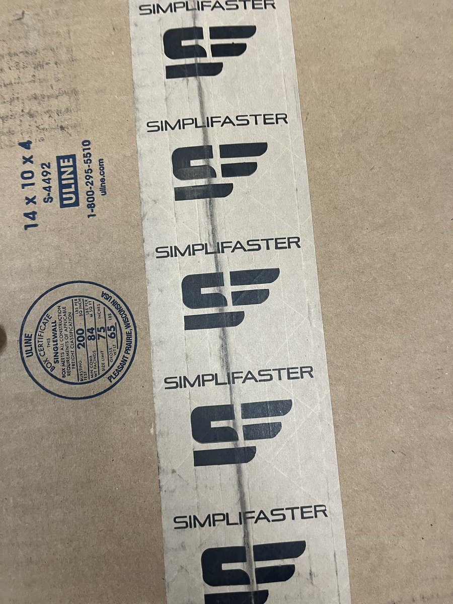 CoachRGarner's tweet image. Best packing tape in all the land @SimpliFaster 

This box is going to revolutionize the weight room for us 👀  #BarSpeed