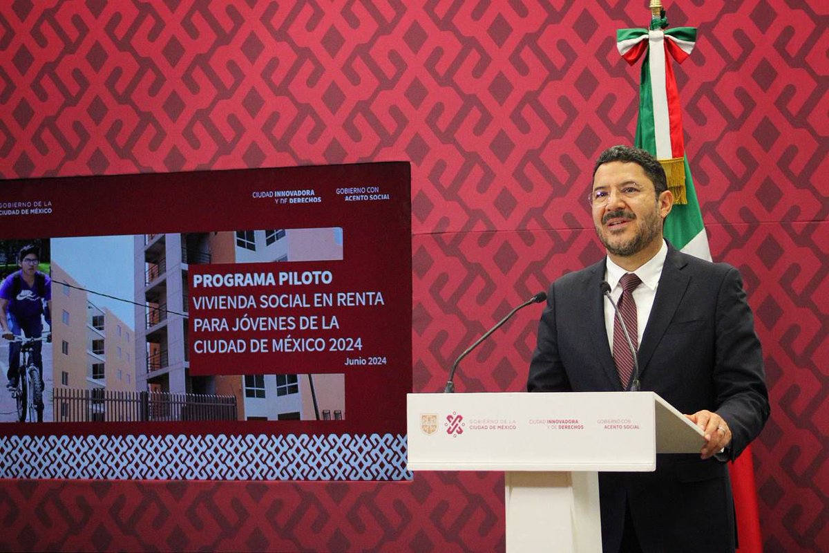 IntiMunoz's tweet image. Con el Jefe de Gobierno @martibatres y @alanaizpuru, director de @servimetcdmx, presentamos el programa piloto de vivienda social en renta para jóvenes en la Ciudad de México: el primer paso para una política pública que en los próximos años dé a la juventud que estudia y/o…