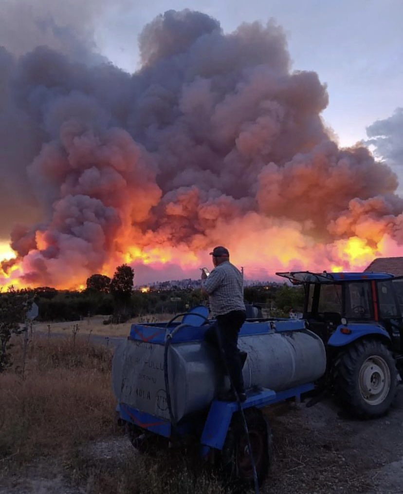 tvturk.net/dunya/usakta-t…

#uşak #yangın #tvtürknet #bünyaminerdemir #gündem