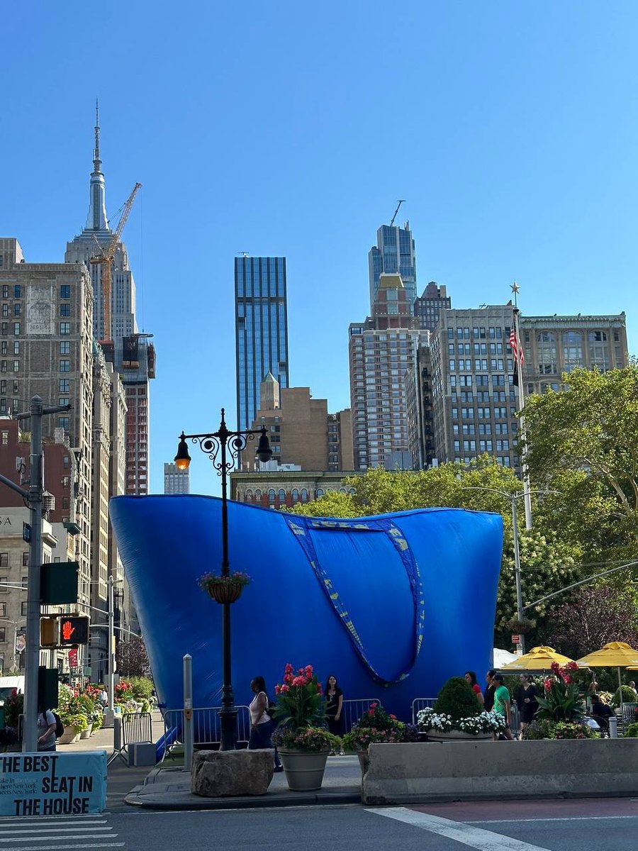 <a href="/W0LF0FCRYPT0/">The Wolf Of Crypto Streets</a> Ticker is $BAG
Made of Ikea.
Thats the tweet.