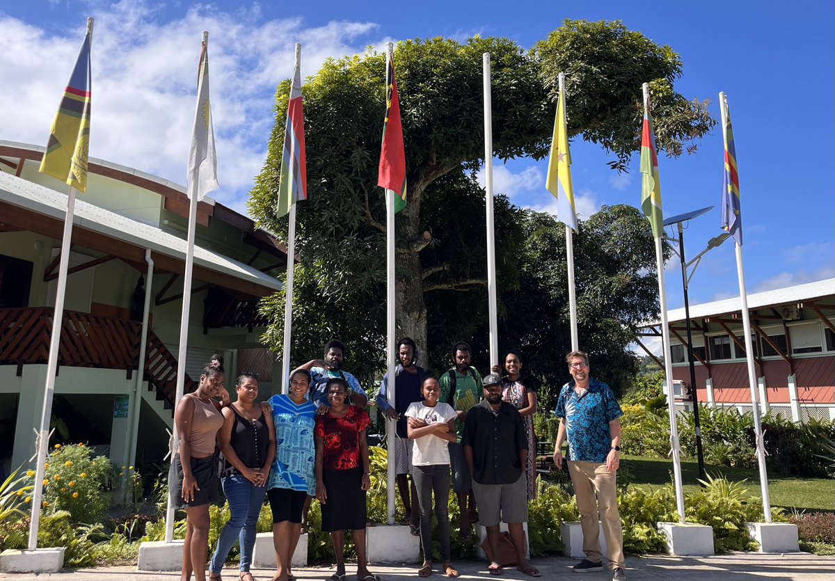 Christian Schott tweet media