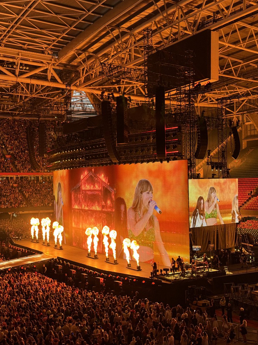 Explore With Ed tweet media