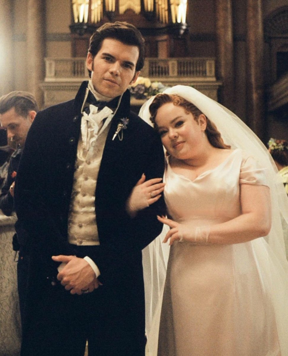 polinlover3's tweet photo. MR AND MRS BRIDGERTON https://t.co/xYfk3gdvBG