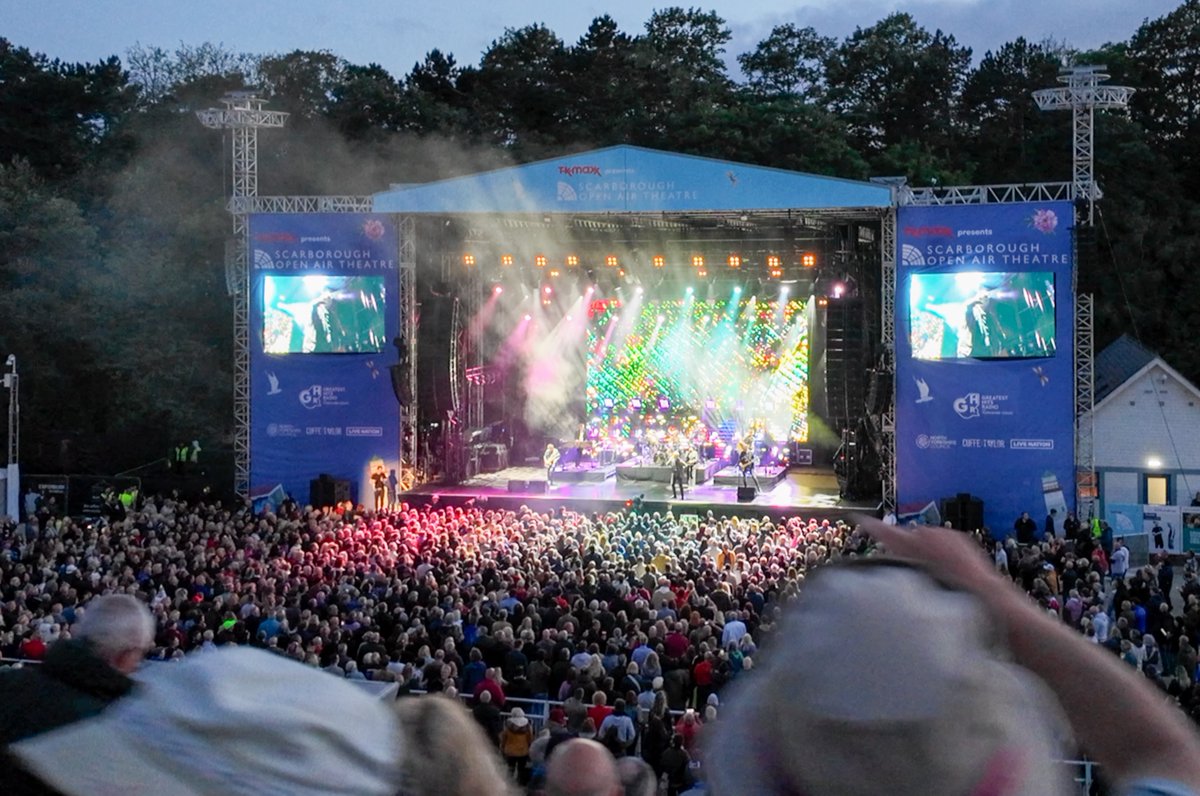 Open Air Theatre (@scarboroughoat) on Twitter photo What an incredible night!
Thank you to the legends <a href="/simplemindscom/">Simple Minds</a> and
<a href="/DelAmitri/">Del Amitri</a> for a simply stunning show that will live long in the memory.
<a href="/TKMaxx_UK/">TK Maxx</a> presents <a href="/ScarboroughOAT/">Open Air Theatre</a> 2024 just gets better and better.
Let's do it all again with <a href="/AnneMarie/">ANNE-MARIE</a> on Thursday! What an incredible night!
Thank you to the legends <a href="/simplemindscom/">Simple Minds</a> and
<a href="/DelAmitri/">Del Amitri</a> for a simply stunning show that will live long in the memory.
<a href="/TKMaxx_UK/">TK Maxx</a> presents <a href="/ScarboroughOAT/">Open Air Theatre</a> 2024 just gets better and better.
Let's do it all again with <a href="/AnneMarie/">ANNE-MARIE</a> on Thursday!