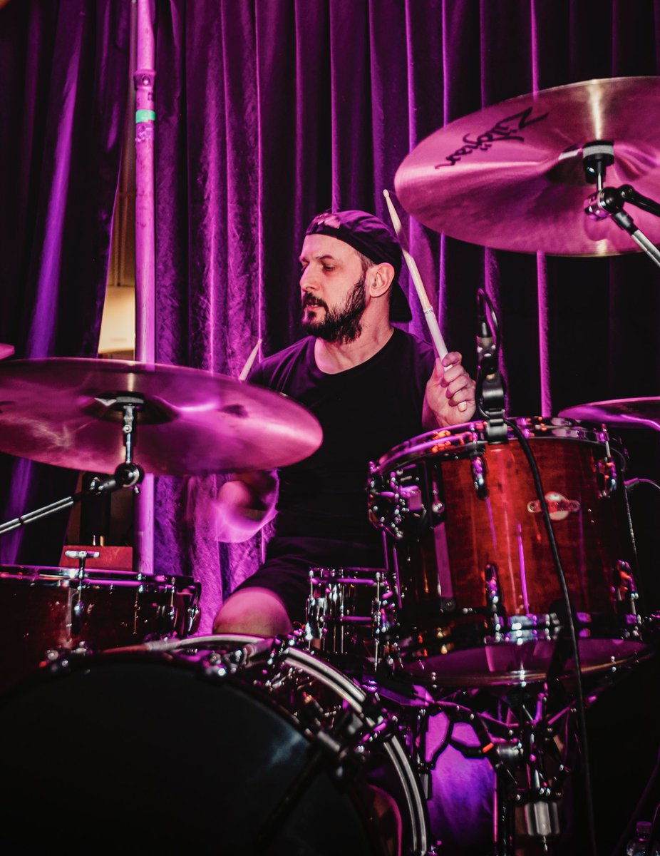 cave_in_boston's tweet image. Happy birthday JR ❤️