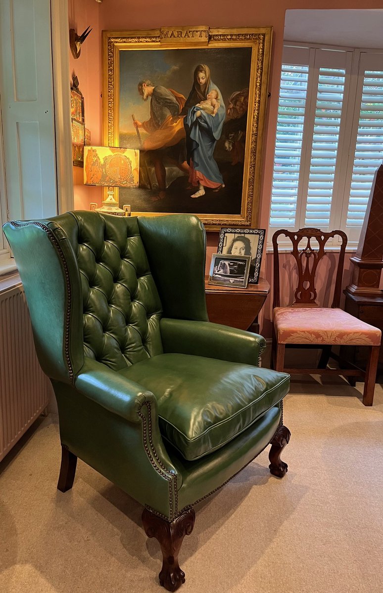 LeatherChairsUK's tweet image. Bespoke Leather Georgian Wing Chair with Hand Carved Legs #wingchair #leatherwingchair #georgianwingchair #leatherclubchair #englishwingchair #leatherchairsofbath #leatherchair #clubchair #leathergeorgianwingchair #buttonedbackwingchair #handcarvedlegs #furnitureexport