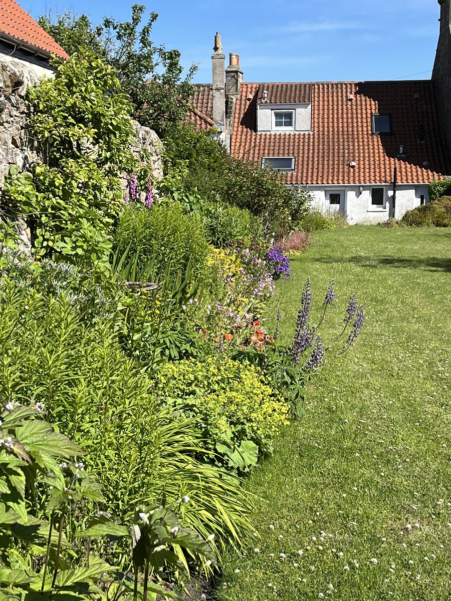 Sandcastle Cottage tweet media