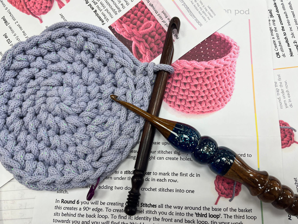 TimberTreasures's tweet photo. We've got some new crochet hooks in various sizes made from lovely Indian Rosewood. Great for seasoned crochetiers or beginners. Karen has made this example (from a @cottonpod pattern).

#crochet #crochethooks #crochetier #crochetlove #crochetaddict #crochetlife #indianrosewood https://t.co/Y9AlossjT9