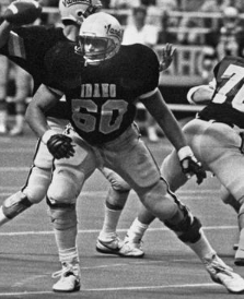 MHoops77's tweet photo. @BigSkyConf @BigSkyFB @BigSkyMBB @BigSkyWBB @BigSkySoftball @BigSky_Soccer @BigSkyVB @Idaho_Vandals @SickosCommittee How can is NOT be Broncos great and 3X Super Bowl Champion @markschlereth https://t.co/Z9J2EiGVQ0