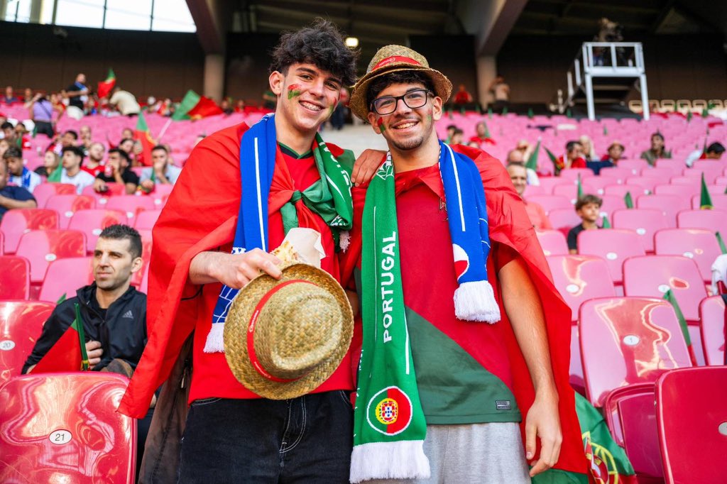 The fans in #Leipzig are ready for #PORCZE #EURo2024 

📸 by Gonzales Photo photographer Frederikke Jensen