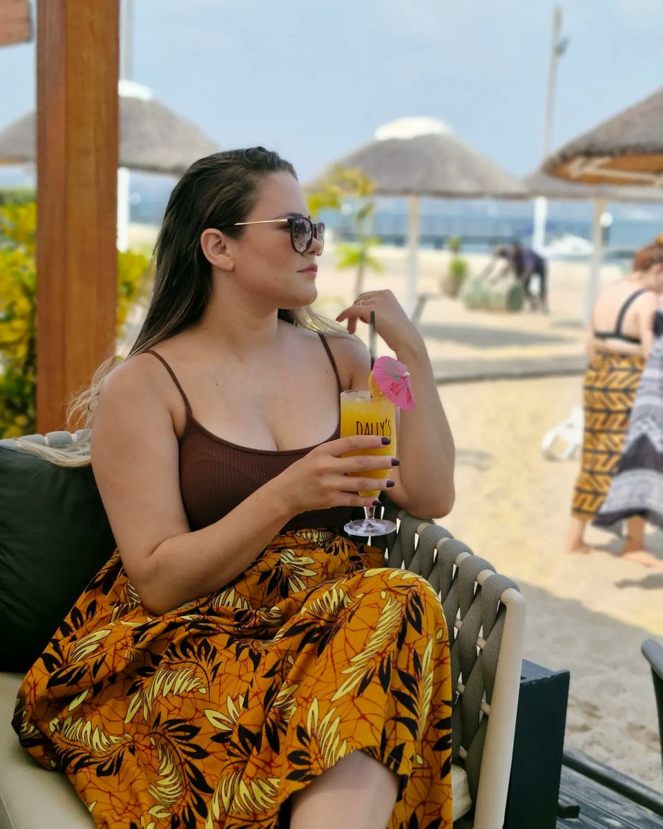 Despedida da turnê em Angola foi da melhor maneira! 

Obrigada meu Deus por tanto 🙏🏻 Agora é voltar pra casa e matar a saudade do meu maridinho que me apoia em tudo! ❤️