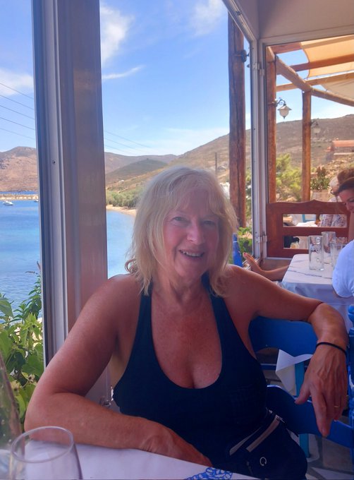 Lunch in the sun. https://t.co/bleWqSy1c0