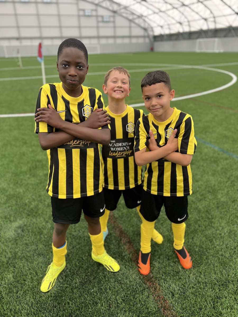 warren_farm_pri's tweet photo. Our Boys football team had an excellent time at their football tournament today thanks to @AVFCOfficial @AVFCFoundation
A great opportunity for Miss Lewis to add some new players to the squad 🐝⚽️🐝⚽️
#StrengthinDepth
#ExcellenceinEverything
@SFE_Tweets @BirminghamEdu https://t.co/F7gdOicYJu
