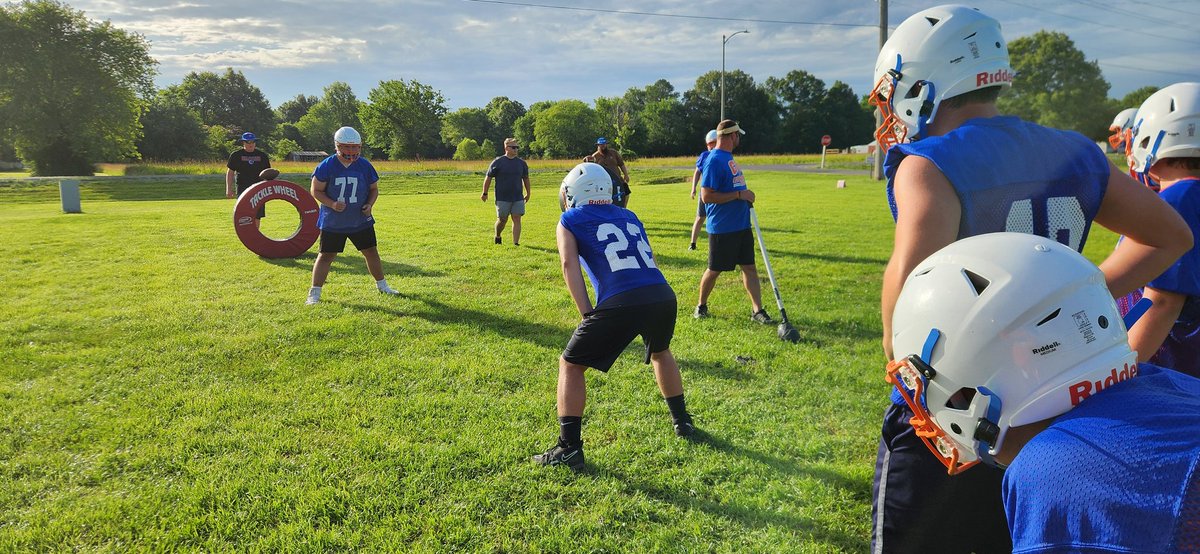 Spillan_66's tweet image. @CZR_Football Day 2 practice at ZR High School Was Great! Got better than we were yesterday! Quality practices getting done! We are CZR!!!! #TogetherWeWill #BBS24