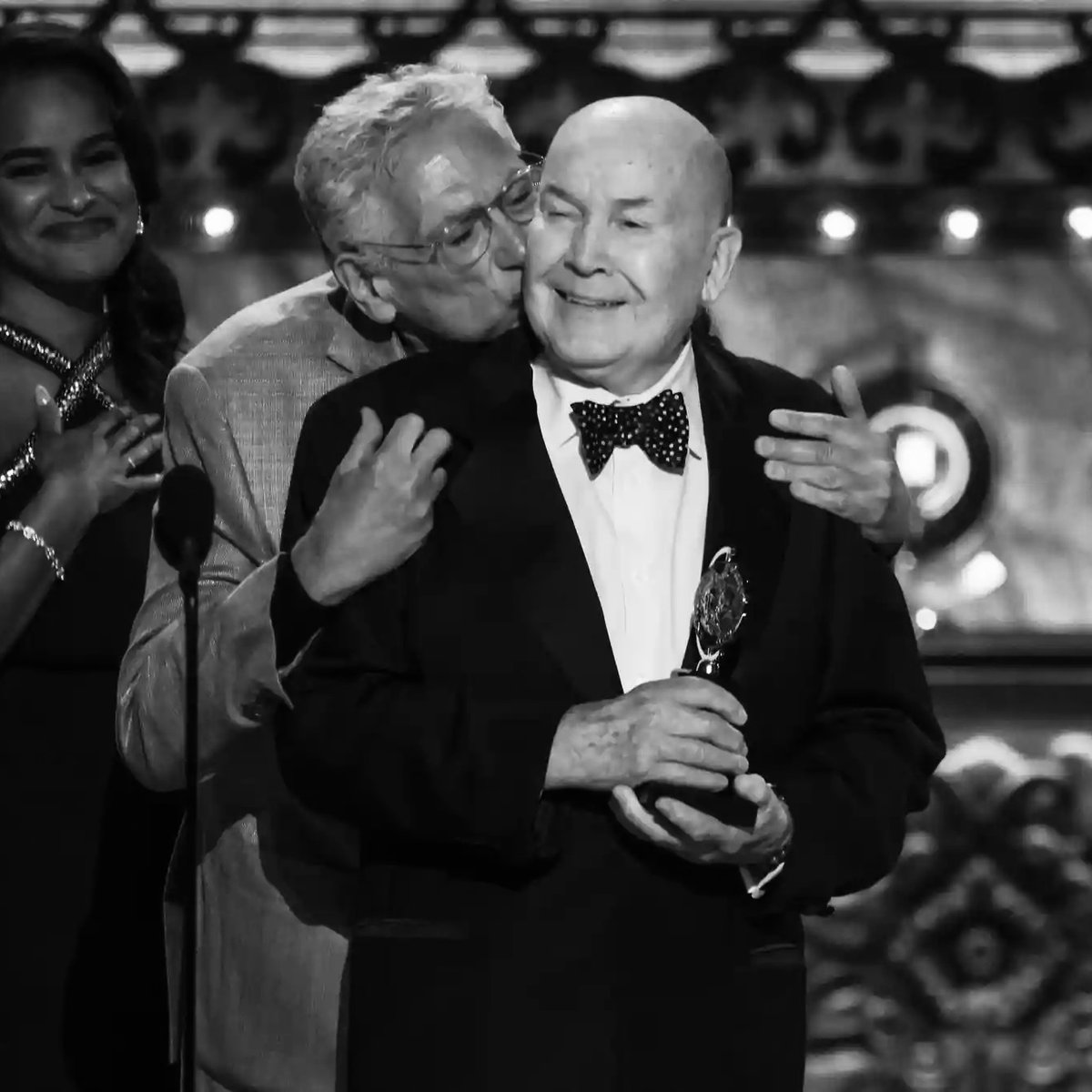 THE ROOMMATE Director Jack O’Brien accepts a Lifetime Achievement Tony Award for his work in the theater. See his latest work on Broadway this Fall - tickets available at the link in our bio! #theroommatebway