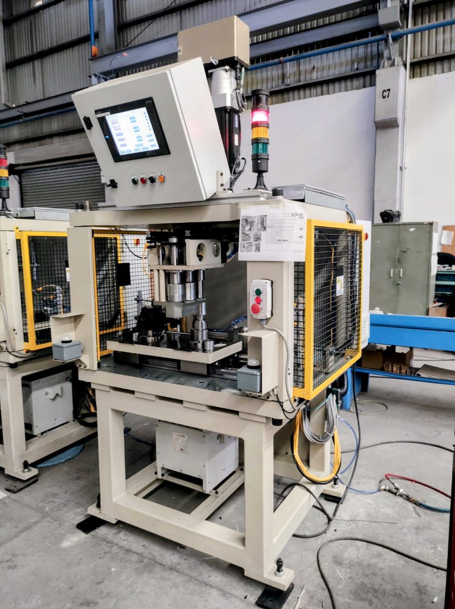 ✅ Desarrollar proyectos que contribuyan a la eficiencia operativa, implica la combinación de talento especializado, una cultura de colaboración y el uso de tecnologías avanzadas.

¡𝗕𝗨𝗜𝗟𝗗𝗜𝗡𝗚 𝗧𝗛𝗘 𝗙𝗨𝗧𝗨𝗥𝗘 𝗧𝗛𝗥𝗢𝗨𝗚𝗛 𝗜𝗡𝗡𝗢𝗩𝗔𝗧𝗜𝗢𝗡!

#Saltillo #Industrial