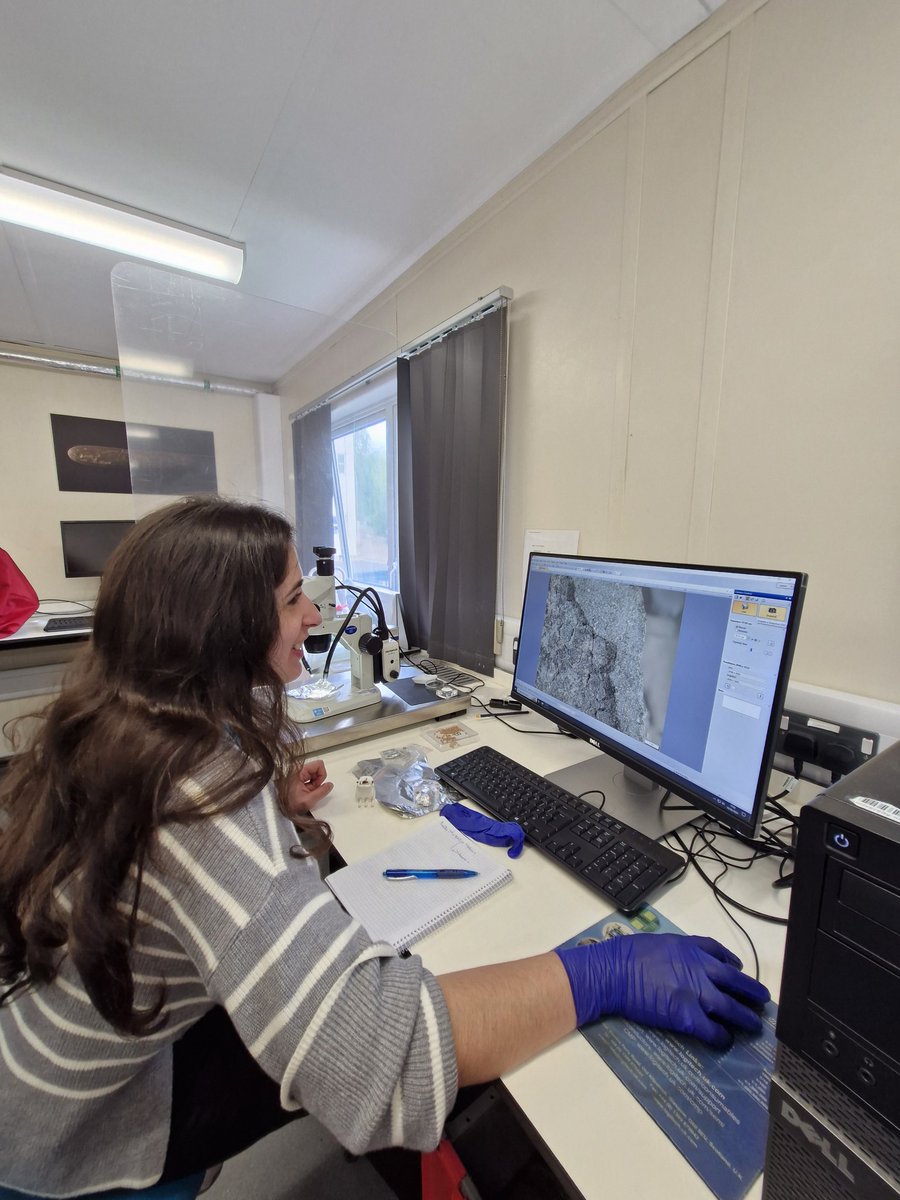 Lariense's tweet image. Microscopic analysis of Patagonian pottery foodcrusts today with Daniela, our Global South Programme research visitor from Universidad de La Plata 😀 @York_BioArCh @UoYArchaeology
york.ac.uk/archaeology/re…
