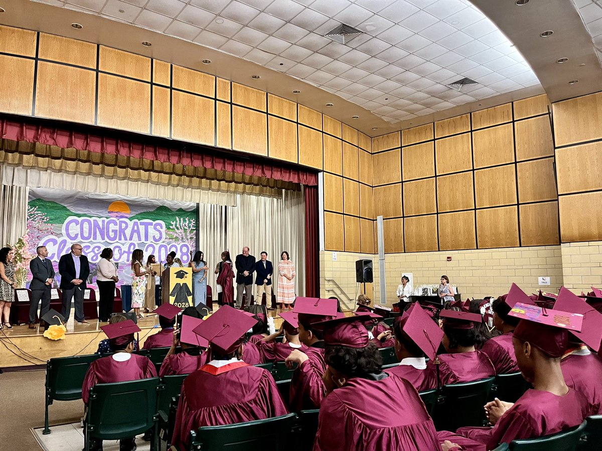 CedarPlaceCSYPS's tweet photo. All Bells and Whistles for our Seniors moving up to High School!   Huge turnout at our 8th grade Moving up Ceremony to celebrate the accomplishments of our students! Congratulations!!!  Go Forth and Conquer the World!@YonkersSchools https://t.co/Zj9Sx7OSRH