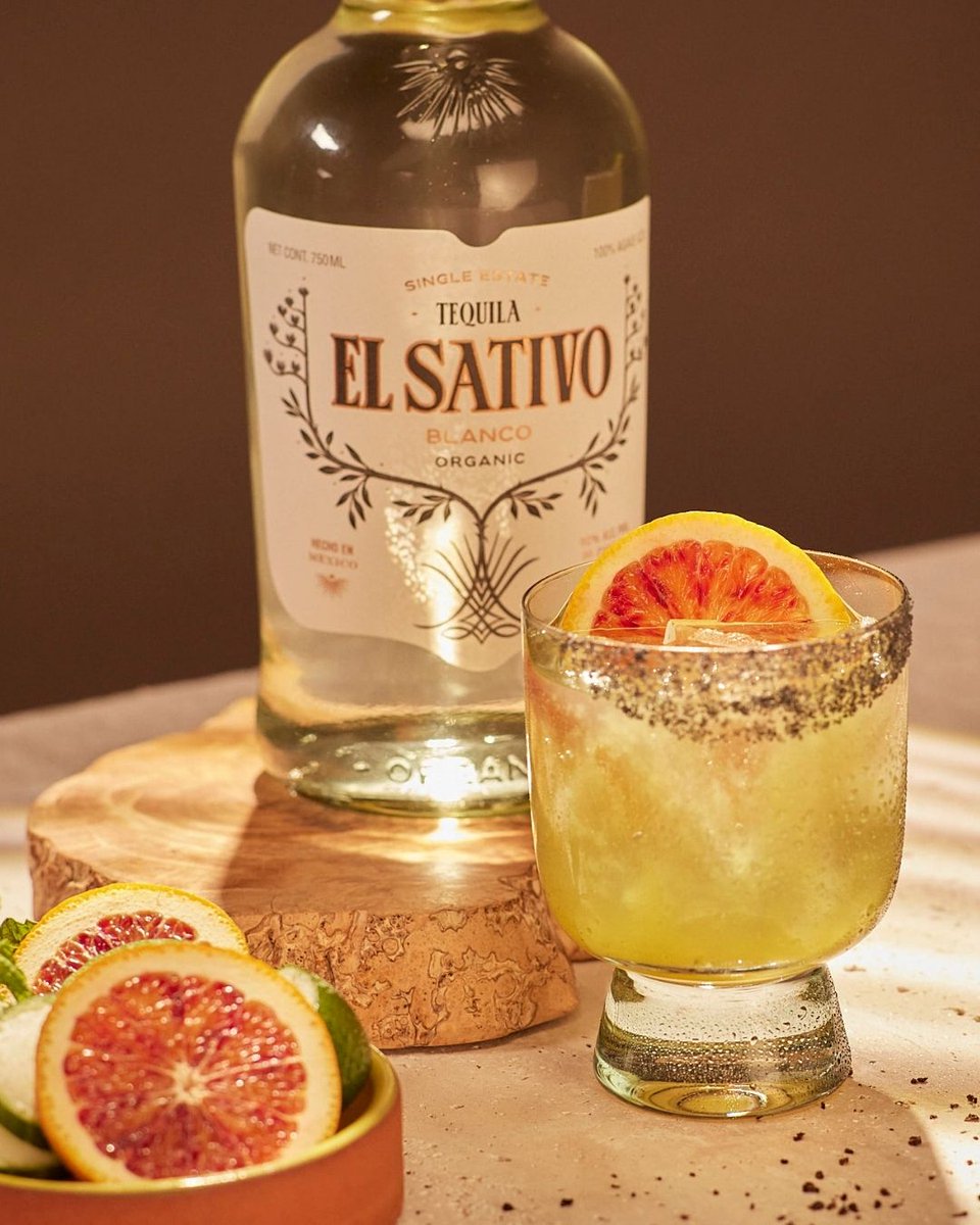 Margarita lovers, prepare to ‘lava’ the Lava Rock Margarita. 🌋

INGREDIENTS:
-2 oz El Sativo Organic Blanco Tequila
-.50 oz Light Agave Syrup
-.50 oz Pierre Ferrand Orange Curacao
-1 oz Fresh Lime Juice
-Black rock salt rim