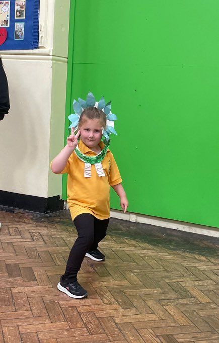 PlasmarlPrimary's tweet photo. @plasreception have been strutting their stuff on the catwalk! As part of our ‘Create and Compete’ topic, we made our own Olympic crowns and necklaces inspired by the Nigerian flag! 🇳🇬 https://t.co/CGW7p8kLOf