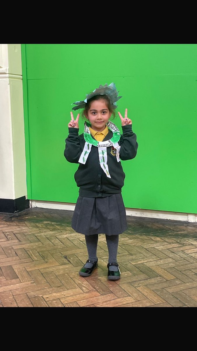 PlasmarlPrimary's tweet photo. @plasreception have been strutting their stuff on the catwalk! As part of our ‘Create and Compete’ topic, we made our own Olympic crowns and necklaces inspired by the Nigerian flag! 🇳🇬 https://t.co/llkJyVN5mo