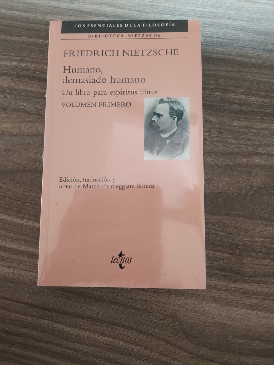 carranquerias's tweet photo. El año pasado iba a regalar este libro. Por azares del destino no fue entregado.

Es un libro para abrir en cualquier página, leer una frase y dejarla acomodarse en nuestro sentir.

Así, cerrado aún, quién me mande DM se lo mando dónde me indique. 

Será un gusto. https://t.co/ClIBabBx5Q