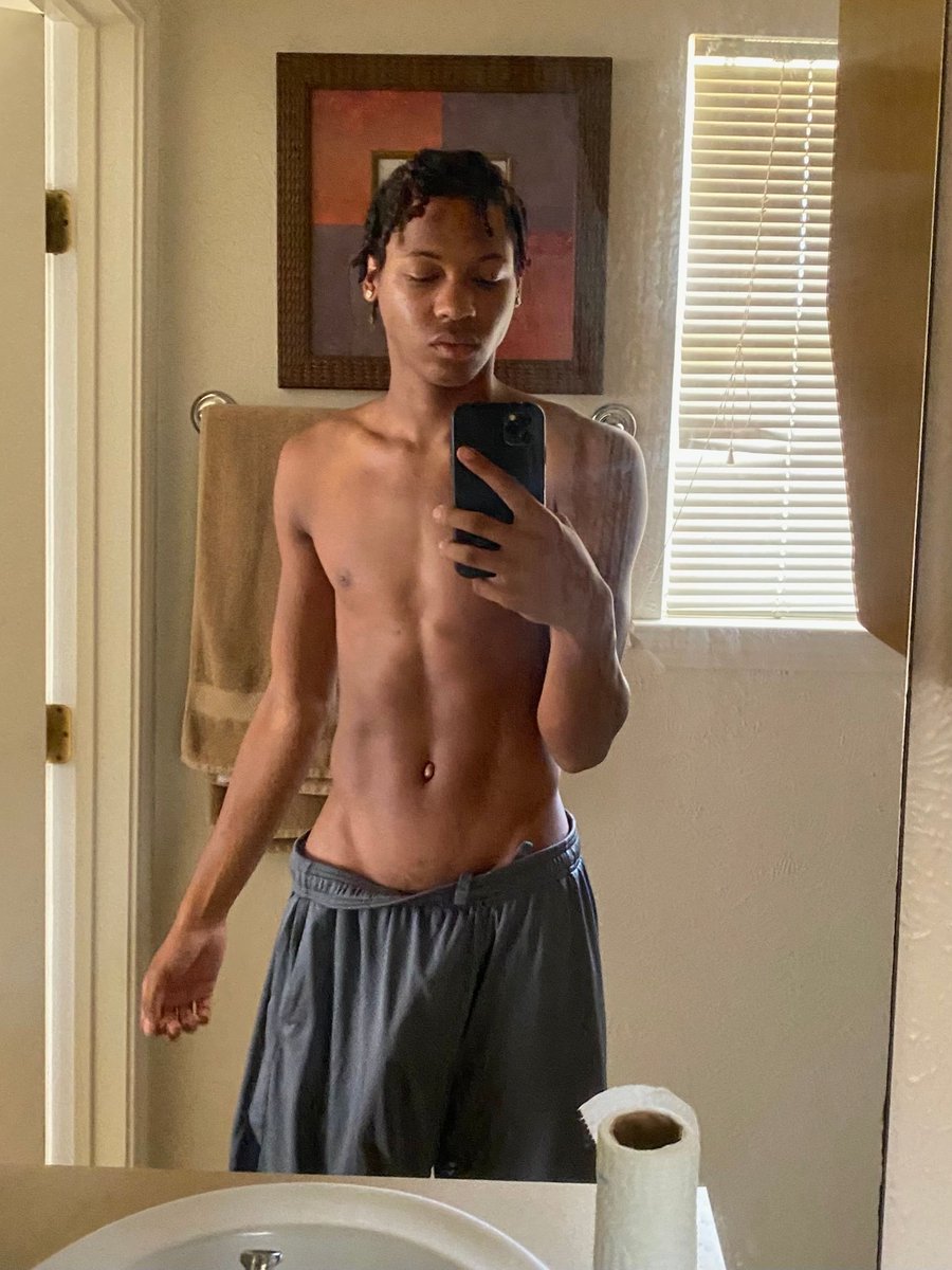 dabullyback's tweet photo. 1k followers to drop the shorts 🩳 #rt #nsfwtwt #tx https://t.co/9GPqHMyxJc