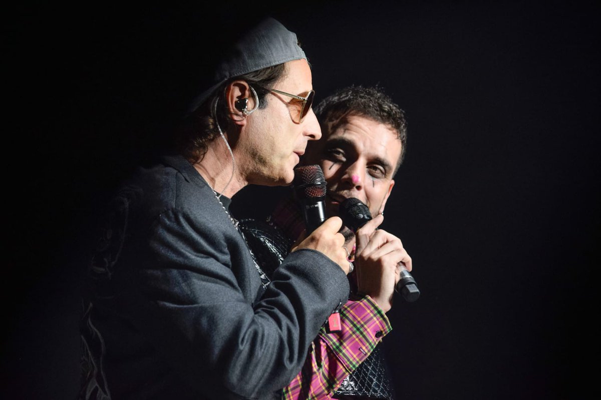 Coti junto a Caligaris en el Luna Park!
💐Hablar de Flores💐
Anticipo de nuestra cobertura por <a href="/phcamilac/">Camila Corrales PH</a> 
16-06-2024
#PremiosCaligaris
#ElBarrioDeGala