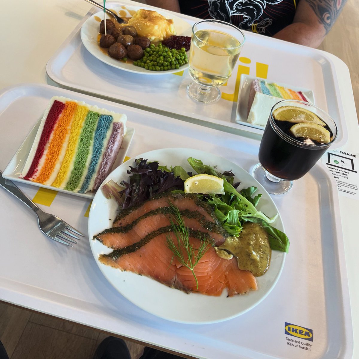 We got the gay ikea cake yippee 🏳️‍🌈❤️