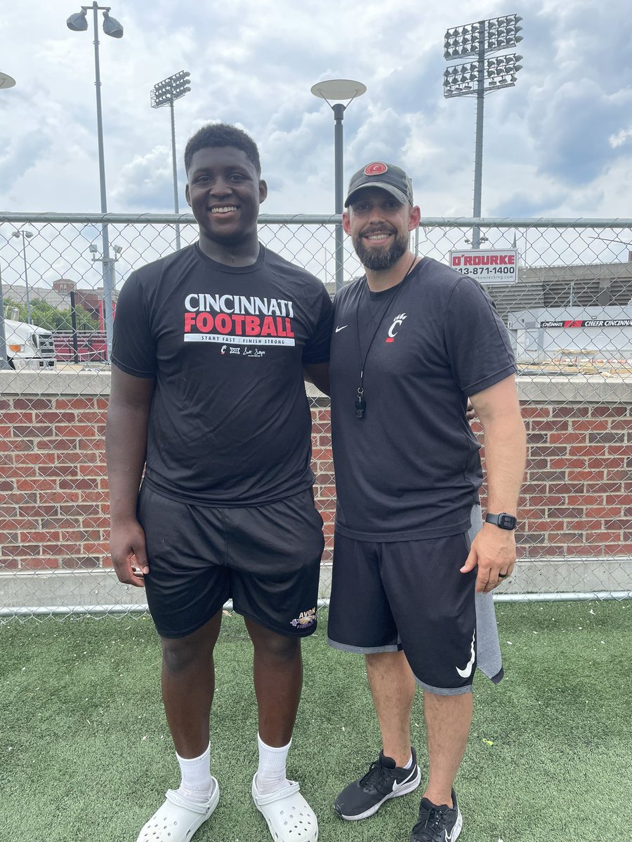 Jeremiah Kelly (@jeremiahk407) on Twitter photo Blessed to receive my 3rd D1 offer from the university of Cincinnati <a href="/CoachCardwell_/">𝑪𝒐𝒂𝒄𝒉 𝑵𝒊𝒄 𝑪𝒂𝒓𝒅𝒘𝒆𝒍𝒍</a> Blessed to receive my 3rd D1 offer from the university of Cincinnati <a href="/CoachCardwell_/">𝑪𝒐𝒂𝒄𝒉 𝑵𝒊𝒄 𝑪𝒂𝒓𝒅𝒘𝒆𝒍𝒍</a>