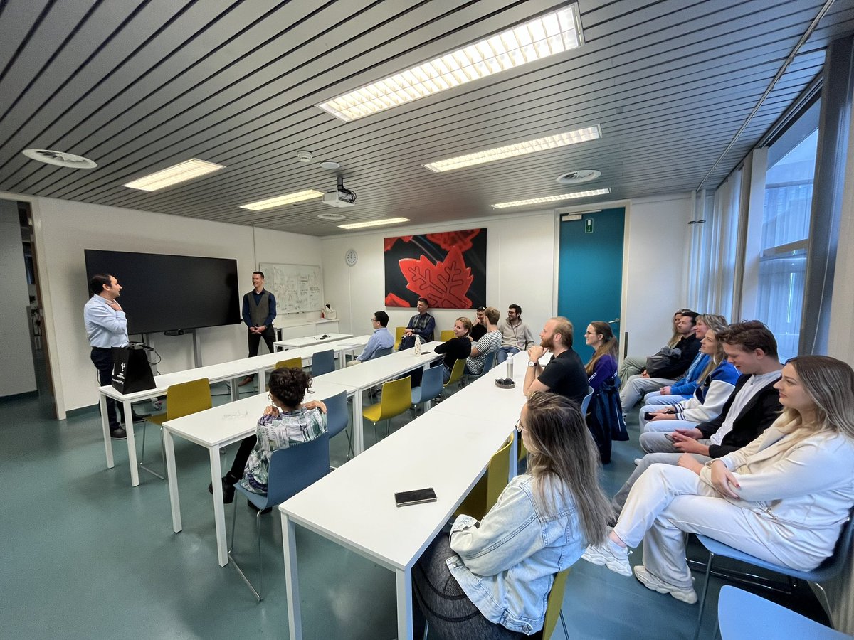 Electrochemical Materials and Systems Laboratory (@ems_forner_lab) on Twitter photo Today Martin de Waal defended his MSc thesis where she used openFOAM to simulate transport phenomena in redox flow battery reactors.
It has been a pleasure to have him in the group!
Congratulations to Martin and his main supervisor <a href="/MojBarz/">Mojtaba Barzegari</a> for the excellent work! Today Martin de Waal defended his MSc thesis where she used openFOAM to simulate transport phenomena in redox flow battery reactors.
It has been a pleasure to have him in the group!
Congratulations to Martin and his main supervisor <a href="/MojBarz/">Mojtaba Barzegari</a> for the excellent work!