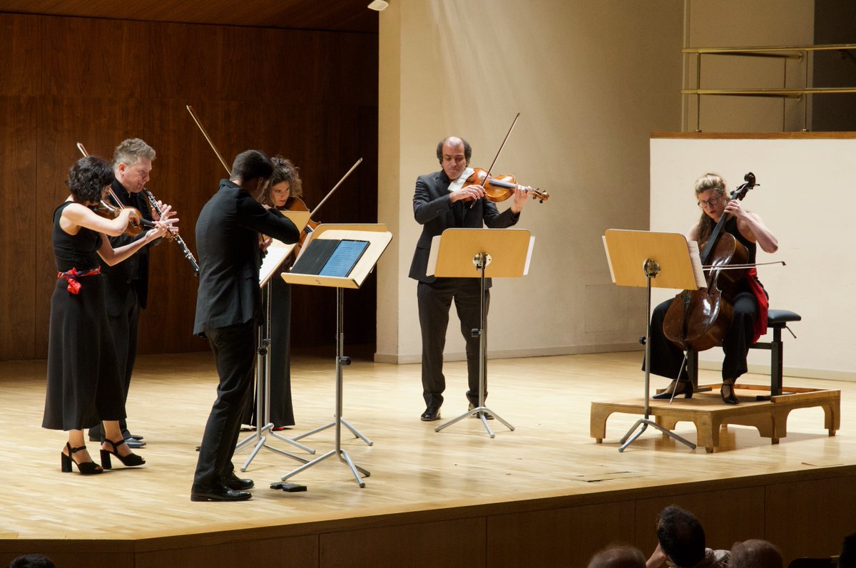 ocnesp's tweet photo. Junto a Robert Silla @oboebarli, Luis María Suárez, Ane Matxaín, Alicia Salas, Martí Varela y Carla Sanfélix, nos despedimos de nuestro ciclo de música de cámara protagonizado por los integrantes de la #OCNE... ¡Hasta la temporada que viene! 🤩

📸 Fotos de Rafa Martín. https://t.co/bW9kCEuAUs