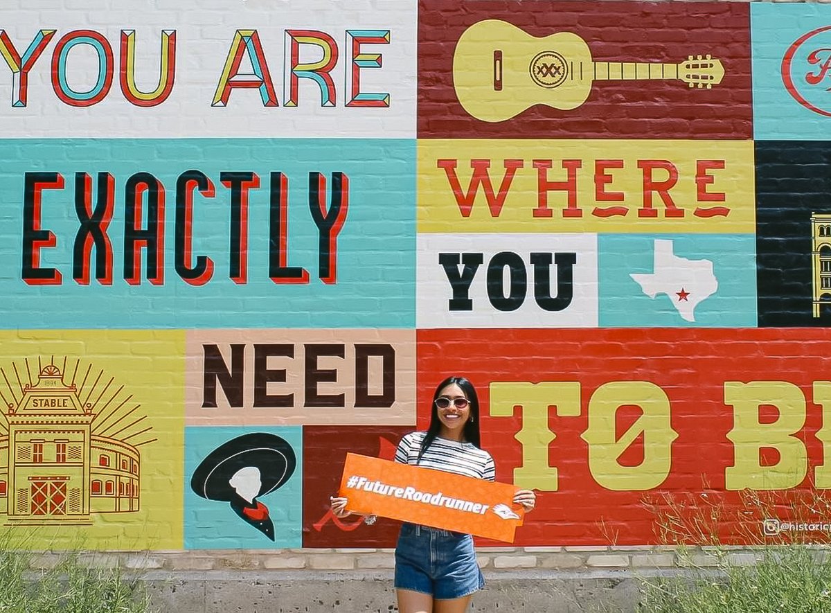 UTSA's tweet photo. Weβre so excited to meet our newest Roadrunners! Introduce yourself in the comments, so we can get to know each other.
#UTSA #FutureRoadrunner https://t.co/yAjELTiBcA
