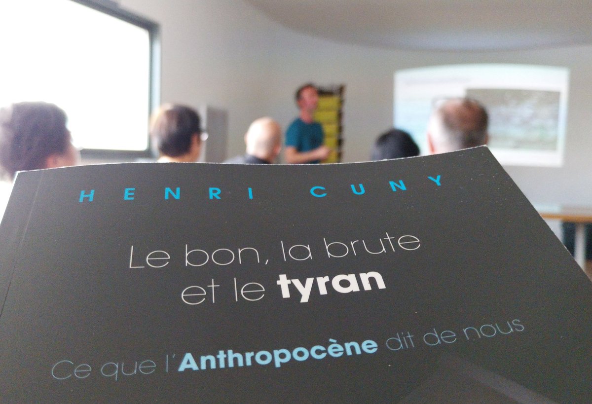 Conférence sur l'anthropocène de Henry Cuny à la coopérative Grande épicerie générale à Nancy. Discussions sur l'omniprésence humaine sur la surface de la planète.
H. Cuny est l'auteur de l'ouvrage : Le bon, la brute et le tyran. Ce que l'anthropocène dit de nous. #anthropocene