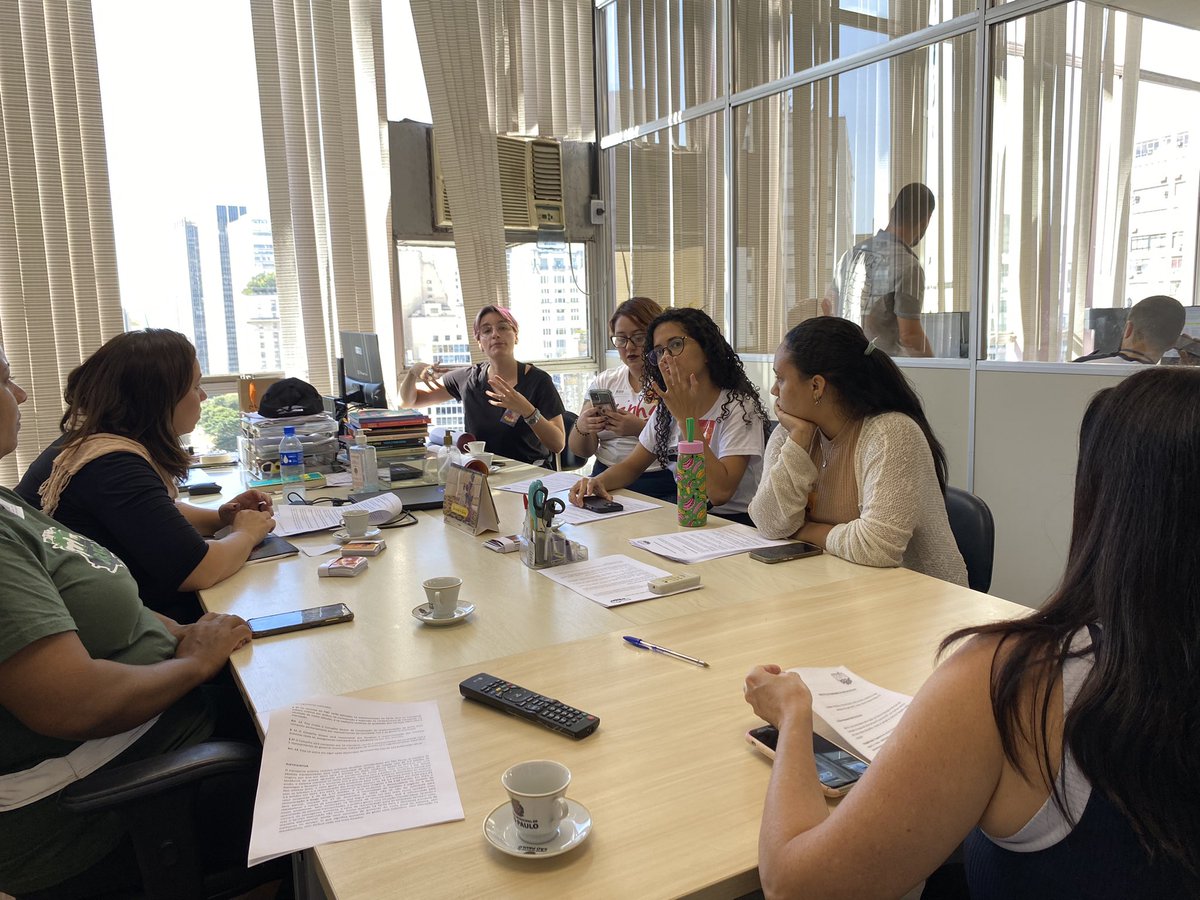 BUSÃO 0800!

Protocolamos hoje na câmara municipal de São Paulo junto ao <a href="/_minhasampa/">Minha Sampa</a> o PL que visa garantir o acesso à cidade para toda população através da tarifa zero nos ônibus da cidade.