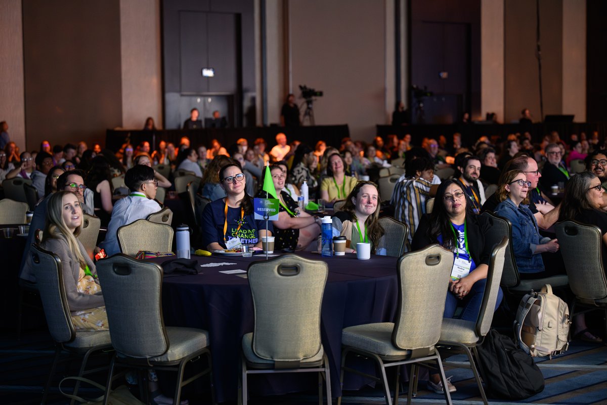 georgepbush's tweet photo. Such a great time at the @PointsofLight conference honoring 41! I enjoyed sharing the stage with Pierce Bush, Jean Becker and Linda Lorelle. #PointsofLight24 https://t.co/DzBiO5mzvL