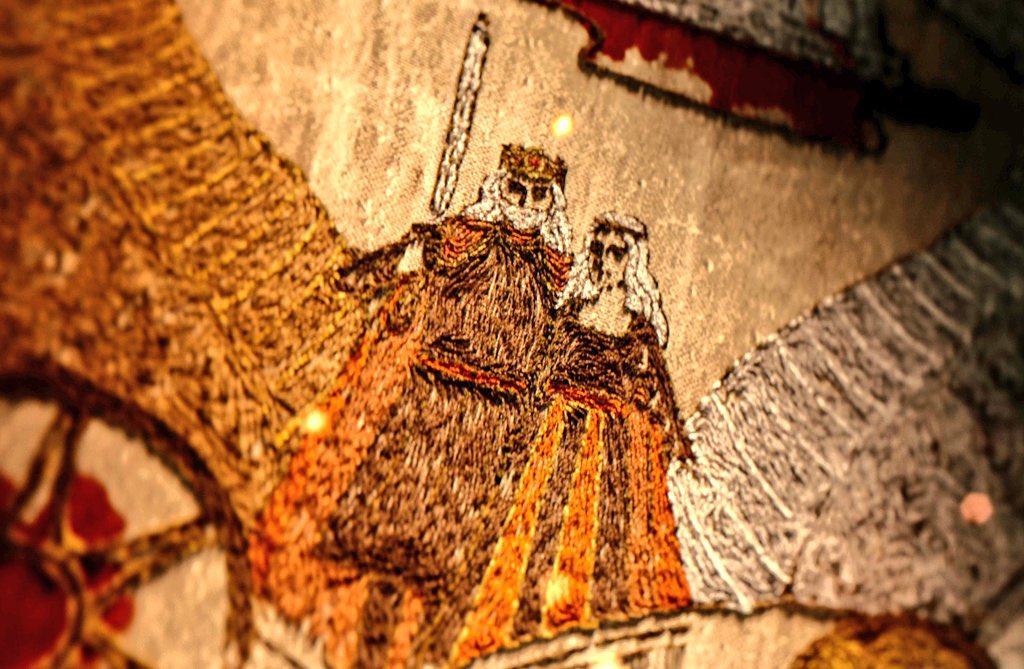 viciousfrockery's tweet image. crawling onto my main account to say that i really dislike the way that the “embroidery” is done in the intro to this season of HOTD. not only are the designs unclear to the eye, they misunderstand embroidery methods entirely and miss out on clean and crisp final results.