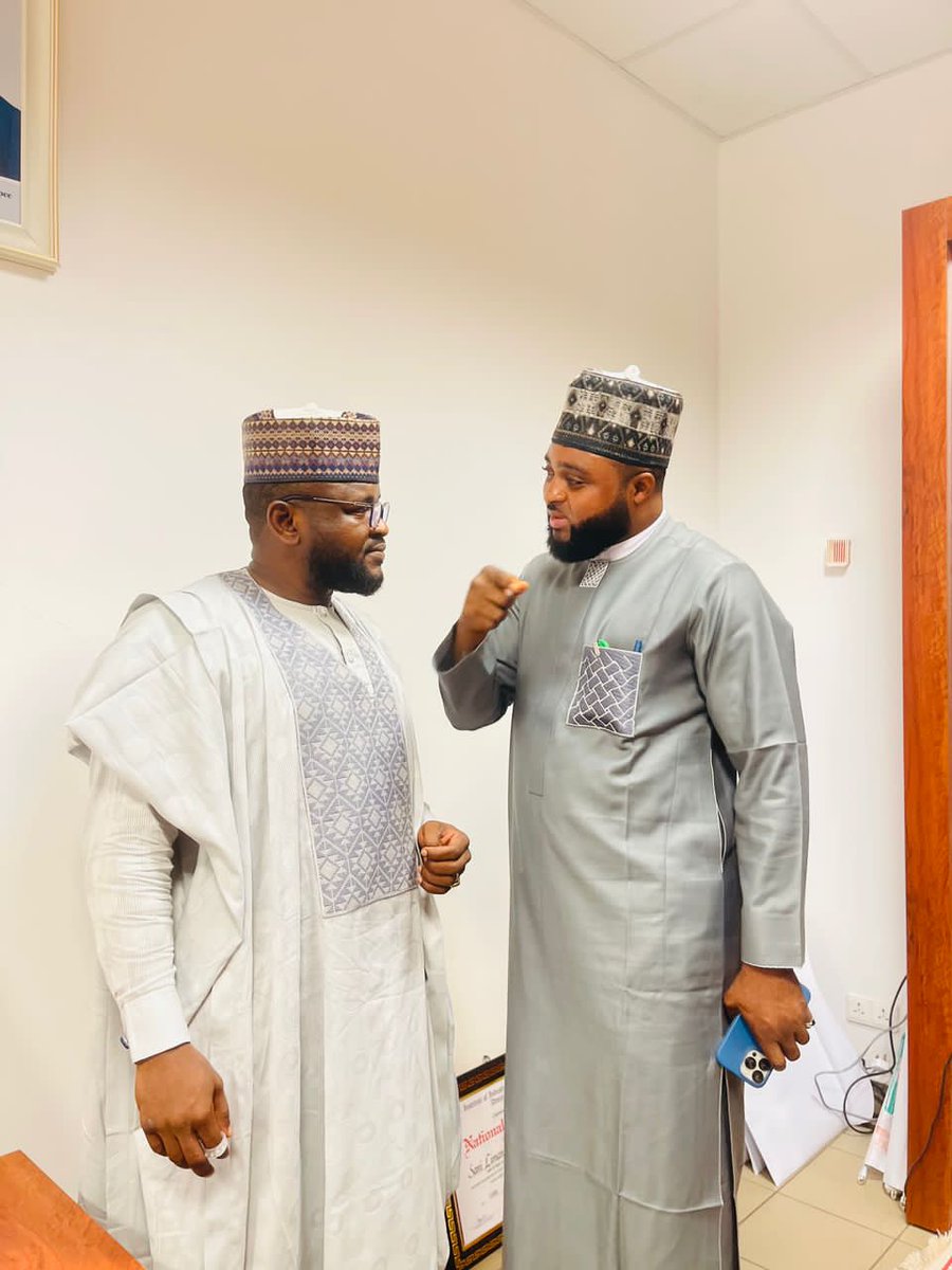MSustaz's tweet photo. Muna alfahri da aiki da Gwamnan talakawa Malan Uba Sani  @ubasanius

Ya Allah ka kara girmama darajar ma'aikatar KSDPC Ya Allah ka karawa 
M/D Arc Abubakar Rabiu Abubakar basira da hakurin mu'amala da al'umma Ameen. 

Barka da Sallah. https://t.co/cQijA3pzId